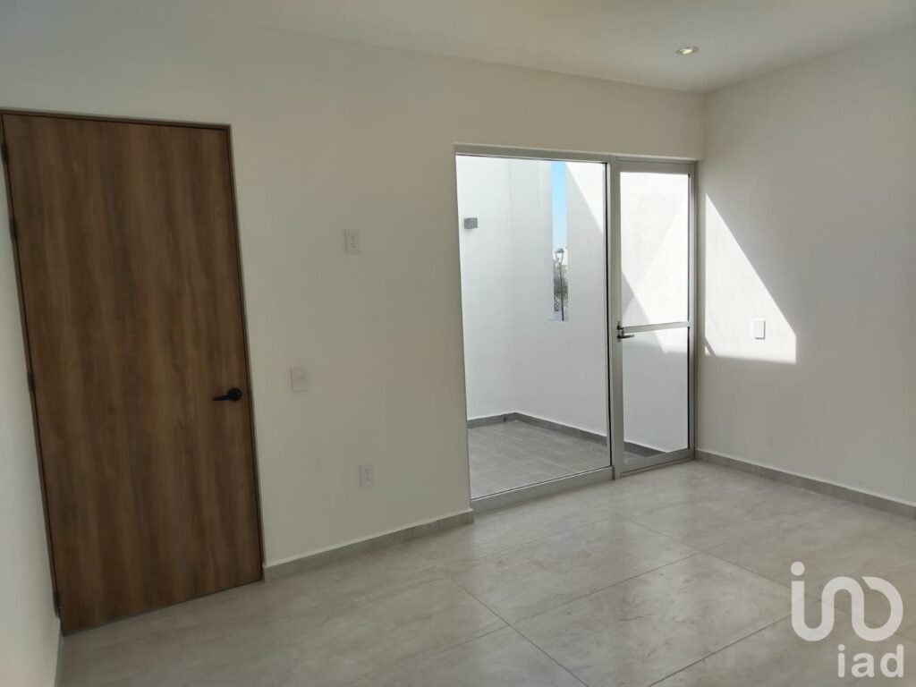 Casa en Venta Recamara en Planta Baja Real del Bosque Corregidora