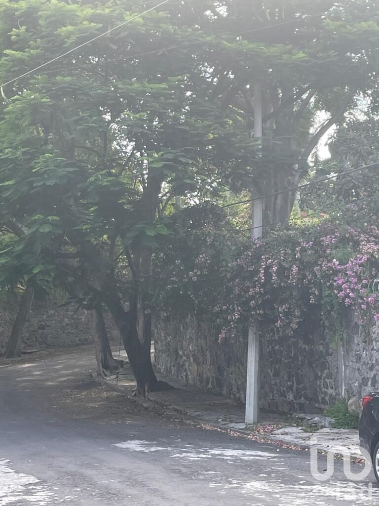 VENTA DE OPORTUNIDAD, TERRENO AMPLIO UBICACIÓN PRIVILEGIADA