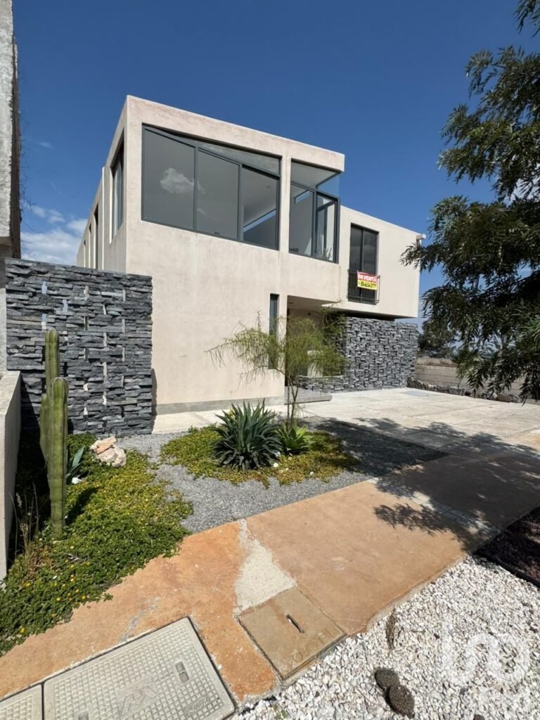 Casa en venta en Querétaro Mallorca Residencial cerca de centro sur