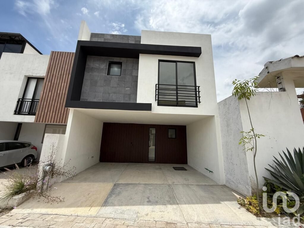 CASA EN VENTA EN FRACCIONAMIENTO, CUAUTLANCINGO