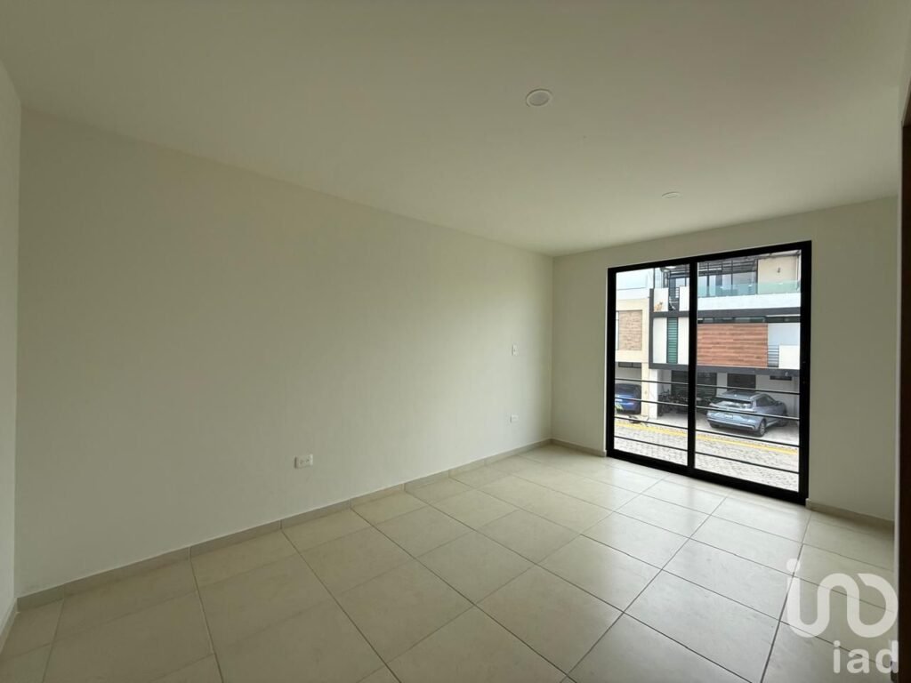 CASA EN VENTA EN FRACCIONAMIENTO, CUAUTLANCINGO