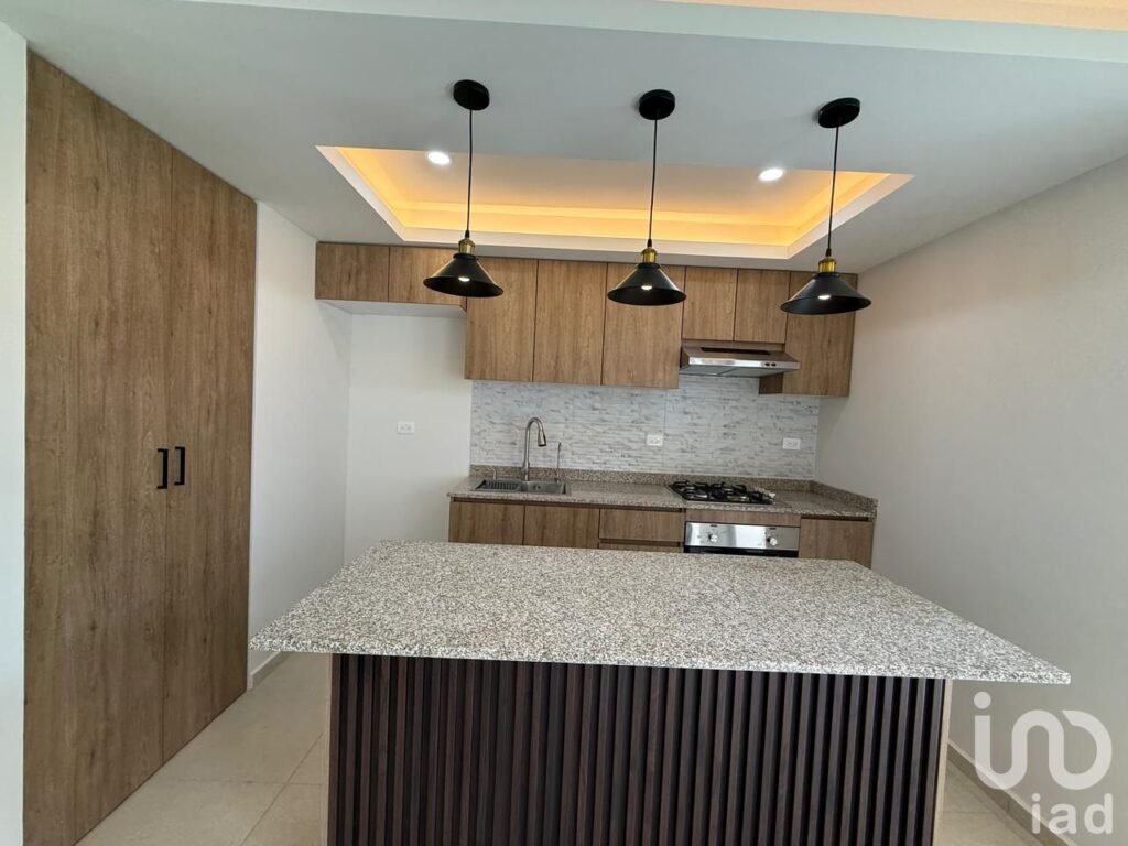 CASA EN VENTA EN FRACCIONAMIENTO, CUAUTLANCINGO