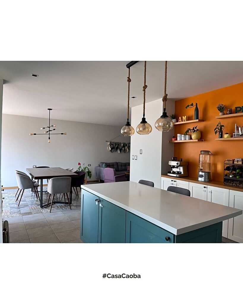 VENTA DE CASA  CON 4 HABITACIONES, ZONA ZEREZOTLA