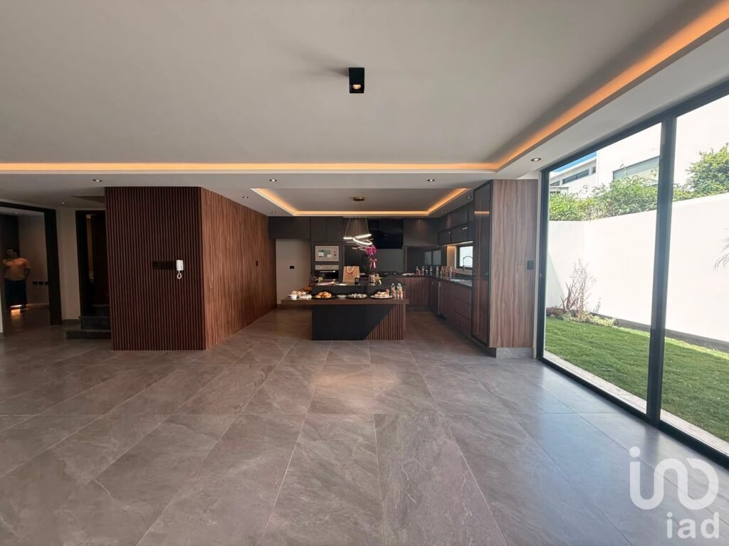 RESIDENCIA DE LUJO EN VENTA EN LOMAS DE ANGELOPOLIS