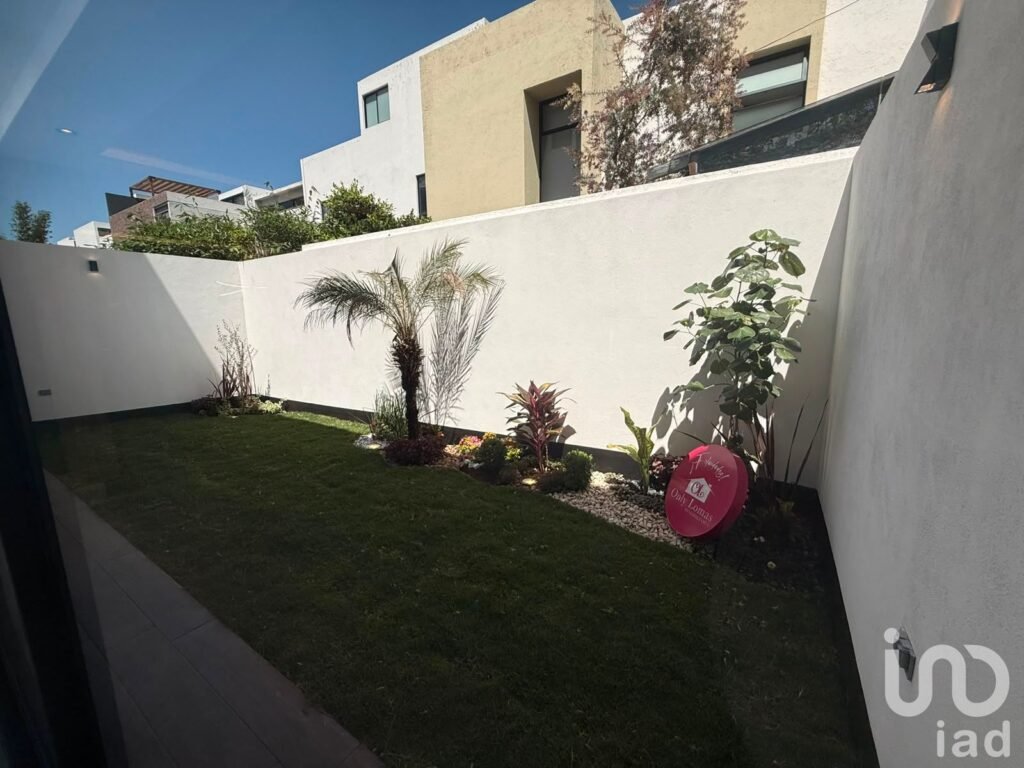 RESIDENCIA DE LUJO EN VENTA EN LOMAS DE ANGELOPOLIS