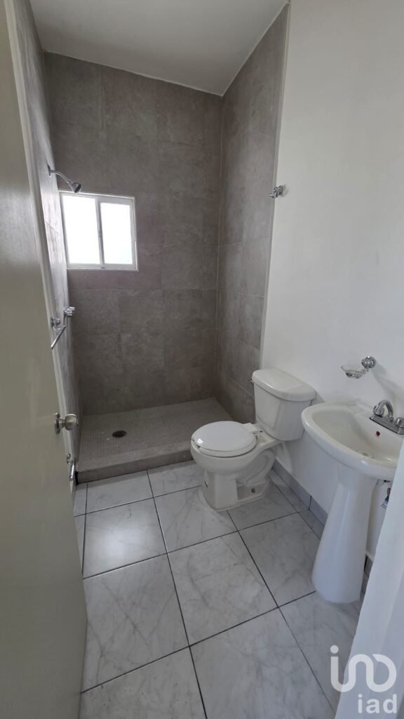 CASA NUEVA  EN RENTA EN EL FRACCIONAMIENTO PORTALES DE SAN ANTONIO