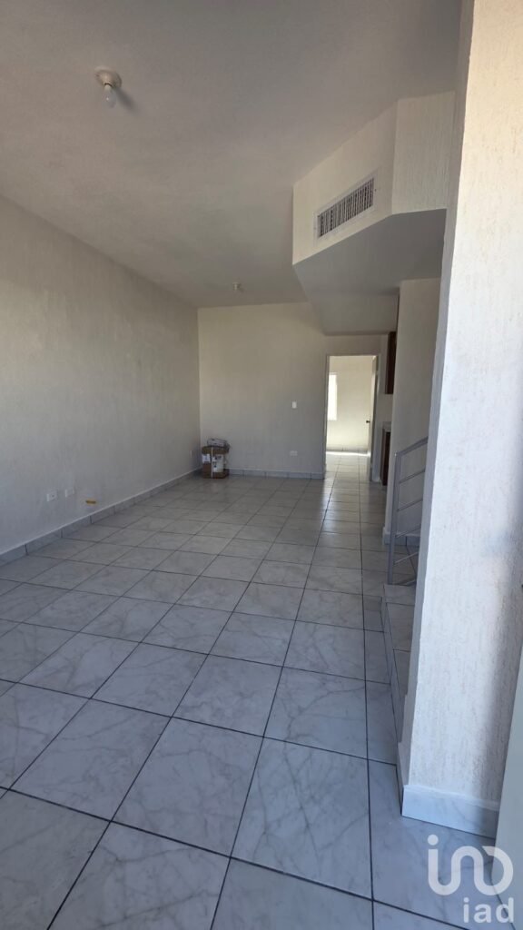 CASA NUEVA  EN RENTA EN EL FRACCIONAMIENTO PORTALES DE SAN ANTONIO