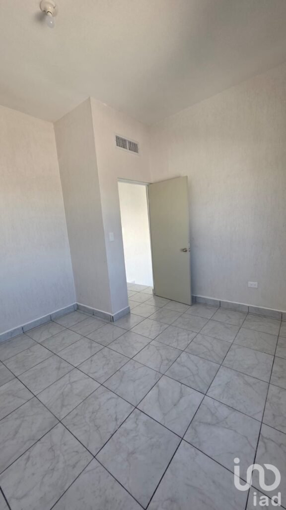 CASA NUEVA  EN RENTA EN EL FRACCIONAMIENTO PORTALES DE SAN ANTONIO