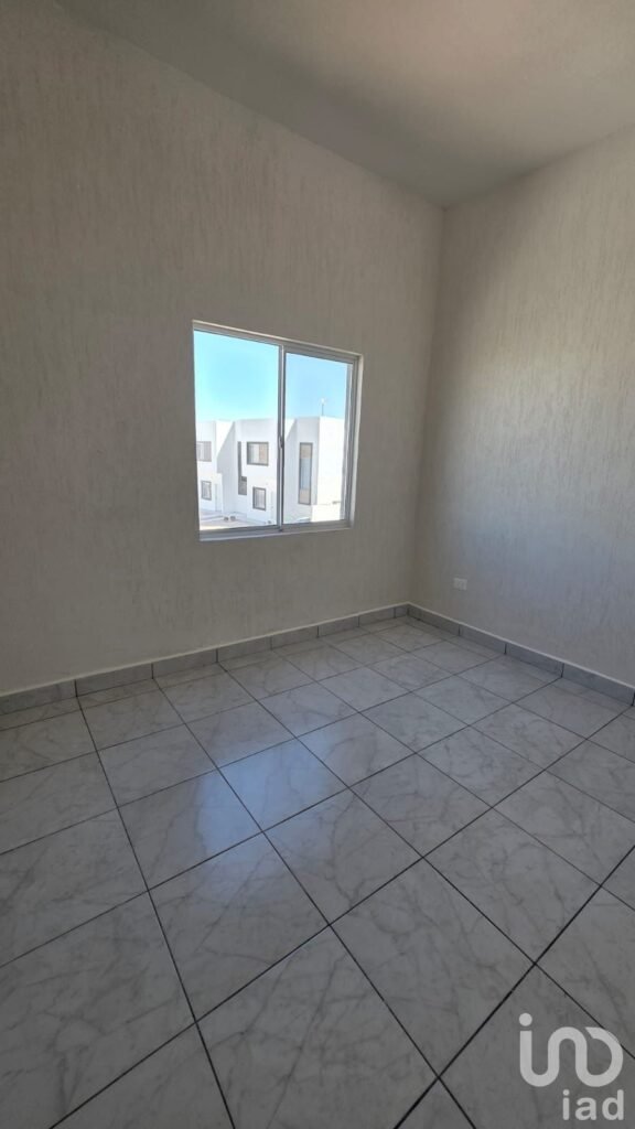 CASA NUEVA  EN RENTA EN EL FRACCIONAMIENTO PORTALES DE SAN ANTONIO
