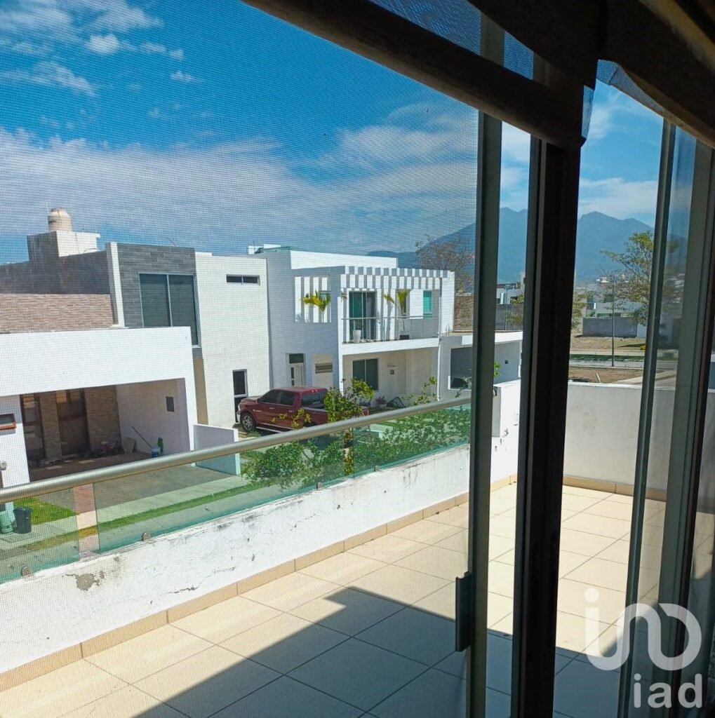 Casa en venta, con alta plusvalía en Residencial Bonaterra.