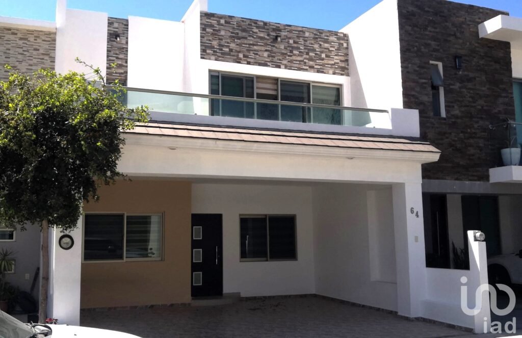 Casa en venta, con alta plusvalía en Residencial Bonaterra.