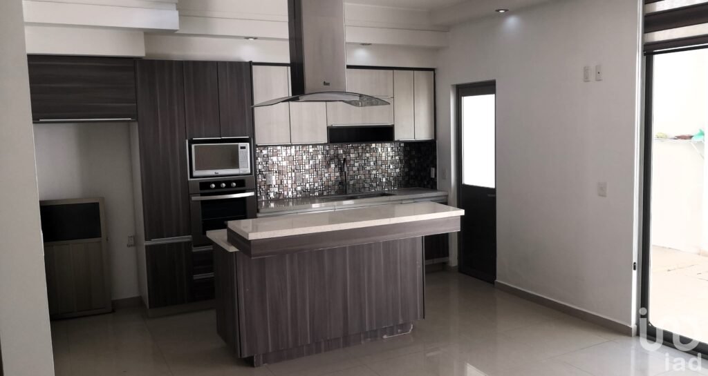 Casa en venta, con alta plusvalía en Residencial Bonaterra.