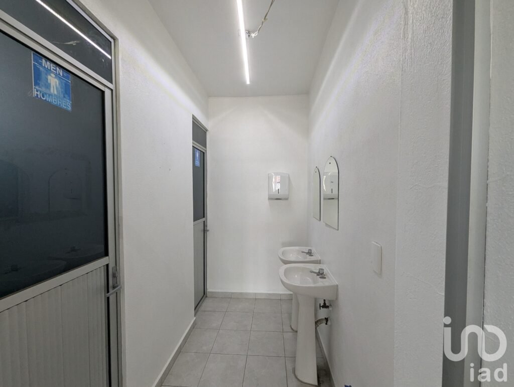 RENTA LOCAL COMERCIAL 99M2  EN CHALCO