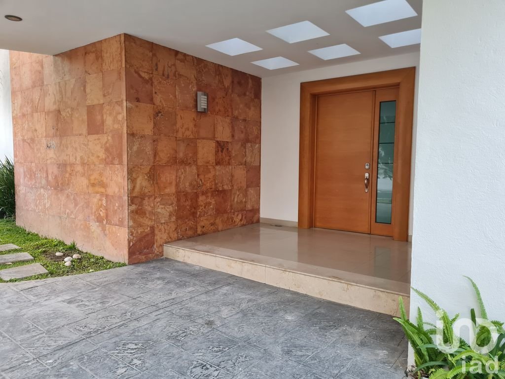 Casa en Renta en Fracc. Puerta De Hierro Zapopan