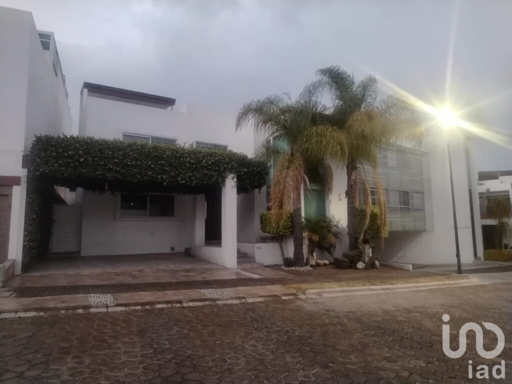 VENTA DE CASA EN LA ISLA 1 LOMAS DE ANGELOPOLIS