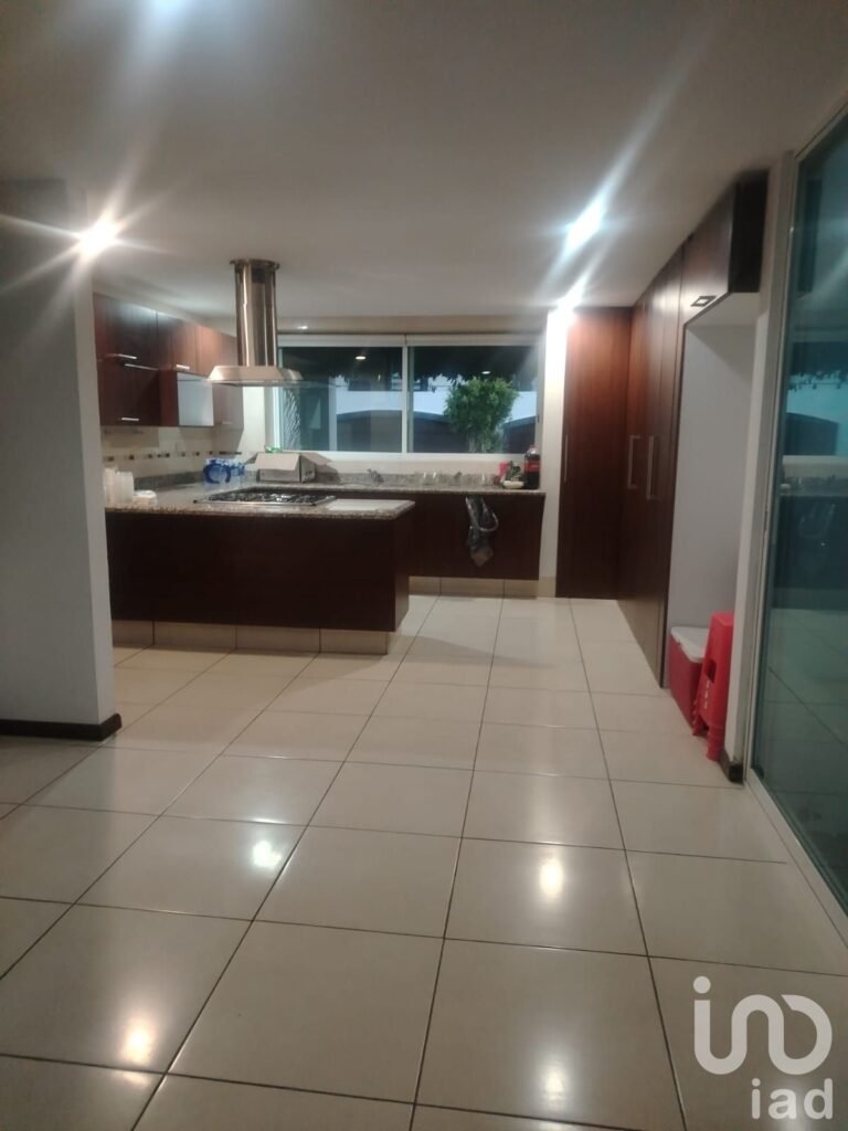 VENTA DE CASA EN LA ISLA 1 LOMAS DE ANGELOPOLIS