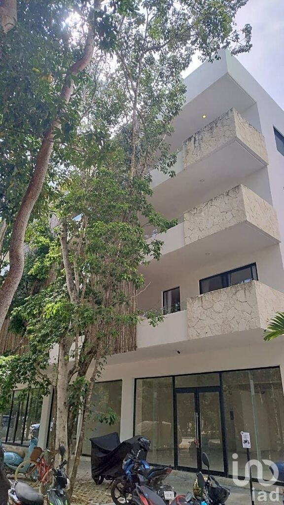 DEPARTAMENTO AMUEBLADO EN RENTA EN AVENIDA PRINCIPAL ALDEA ZAMA TULUM Q R