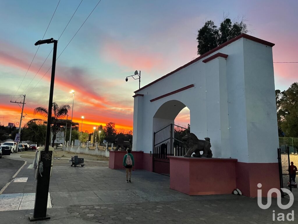 Terreno en Venta, Los Remedios, Magnificas Vistas y Disfrute del Parque Guadiana.