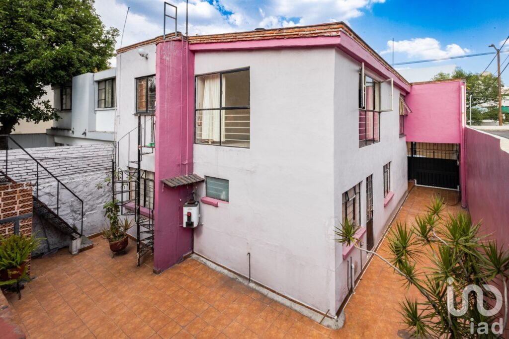 CASA PARA REMODELAR O PROYECTO DÚPLEX EN COYOACÁN A 5 MIN DE LA UNAM Y OASIS CENTRO COMERCIAL