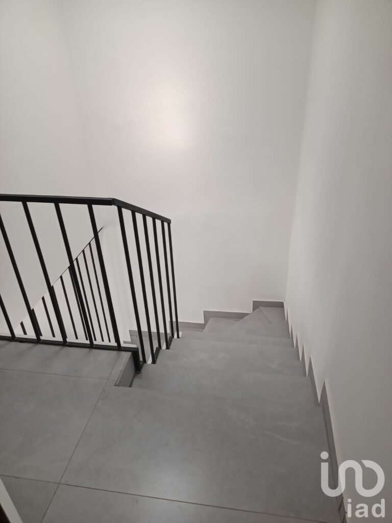 Casa sobre avenida pricipal y en cerrada en la ciudad de Torreón