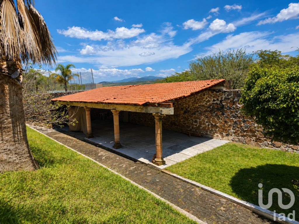 Casa en VENTA, Huertas La Joya, Querétaro. Amplio terreno con casa y departamento