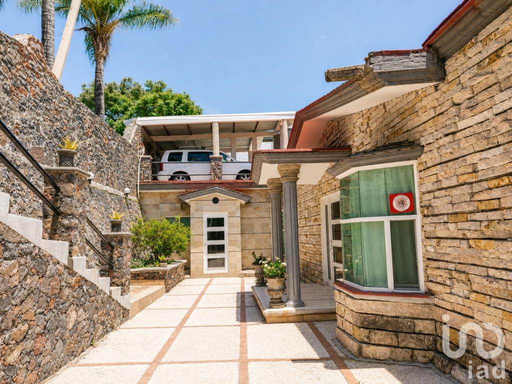 Casa en VENTA, Huertas La Joya, Querétaro. Amplio terreno con casa y departamento