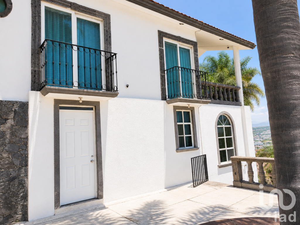 Casa en VENTA, Huertas La Joya, Querétaro. Amplio terreno con casa y departamento
