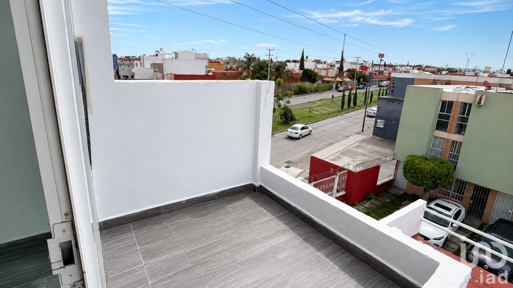 A LA VENTA CASA AMPLIA EN LOS HEROES DE PUEBLA