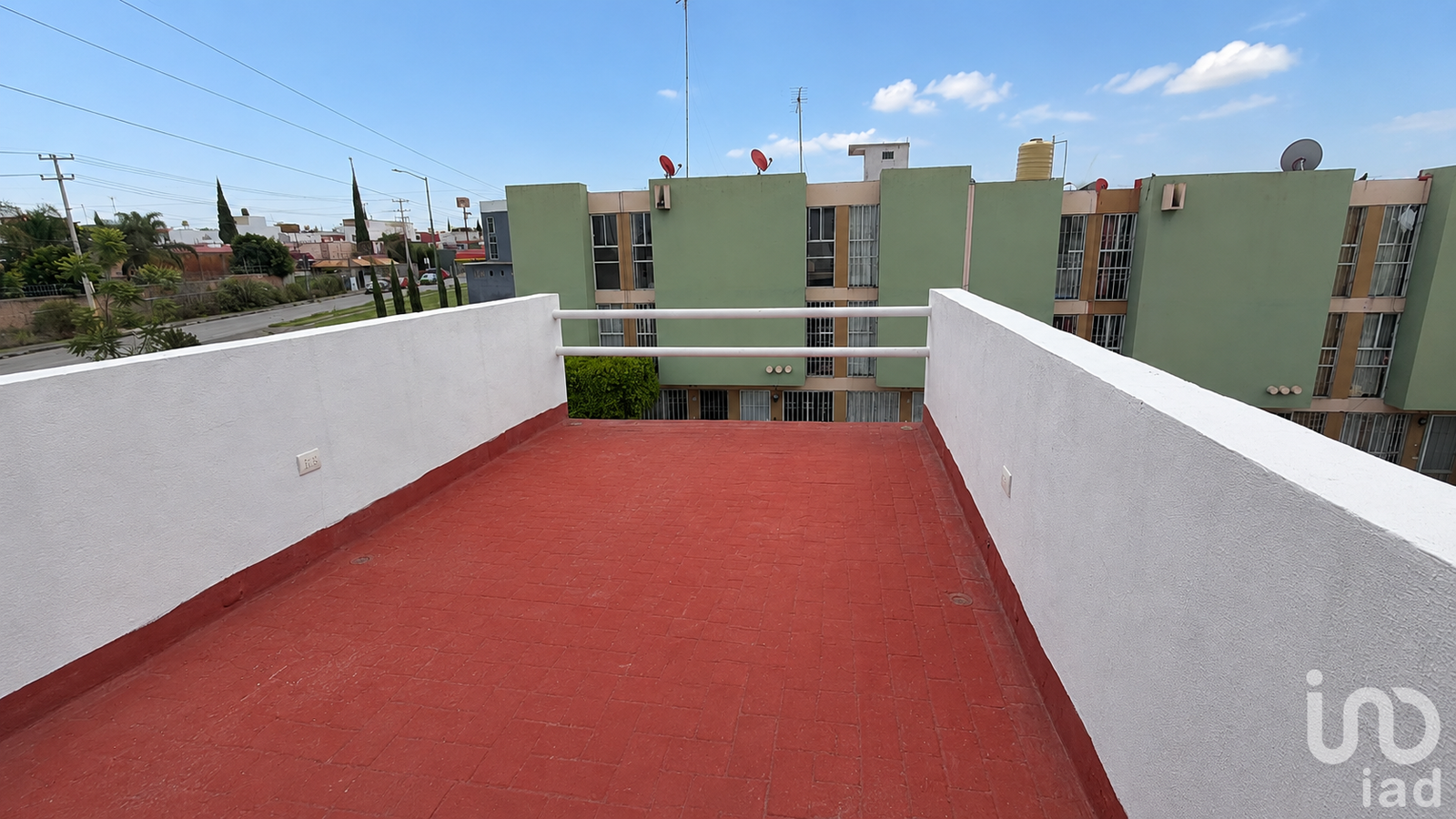 A LA VENTA CASA AMPLIA EN LOS HEROES DE PUEBLA