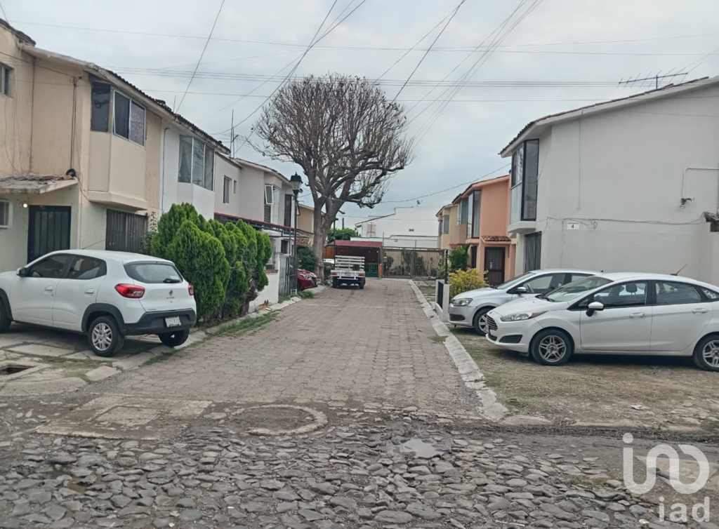 Casa en Prolongación Pino Suarez 459, Residencial Frondoso, Cp 76170, Querétaro