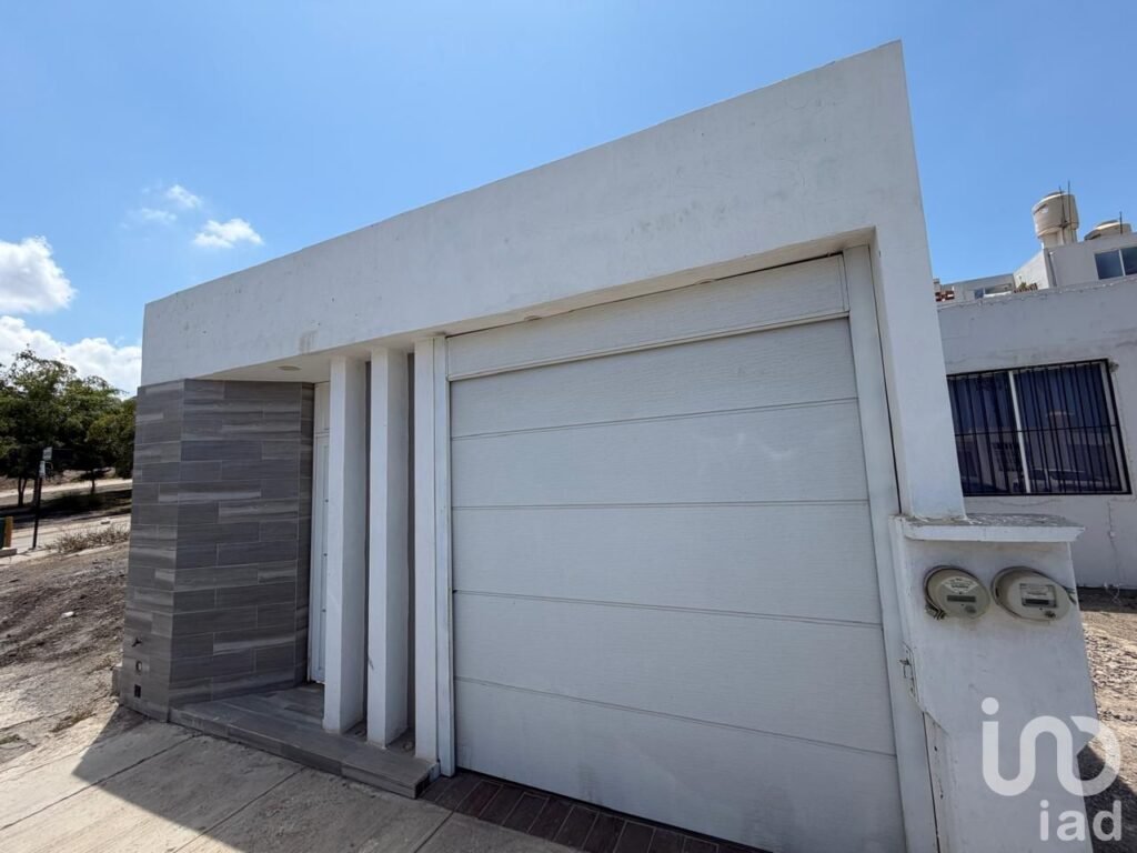 CASA EN VENTA FRACCIONAMIENTO MONTE VERDE MAZATLAN