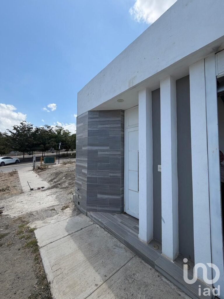CASA EN VENTA FRACCIONAMIENTO MONTE VERDE MAZATLAN