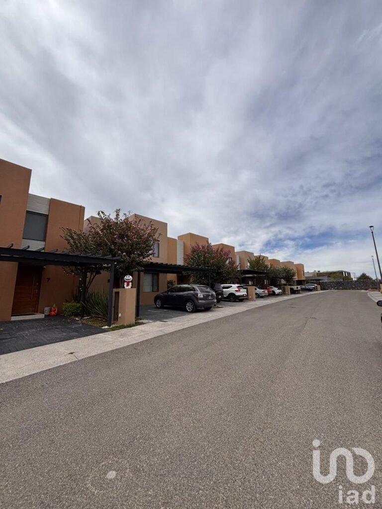 CASA EN VENTA QUERETARO, ZIBATA