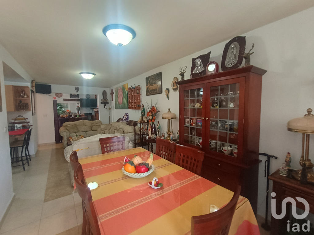 Casa en Priv. de Tzumpantli 10, Fracc. Santuarios del Cerrito, Cp 76900, Corregidora, Quéretaro