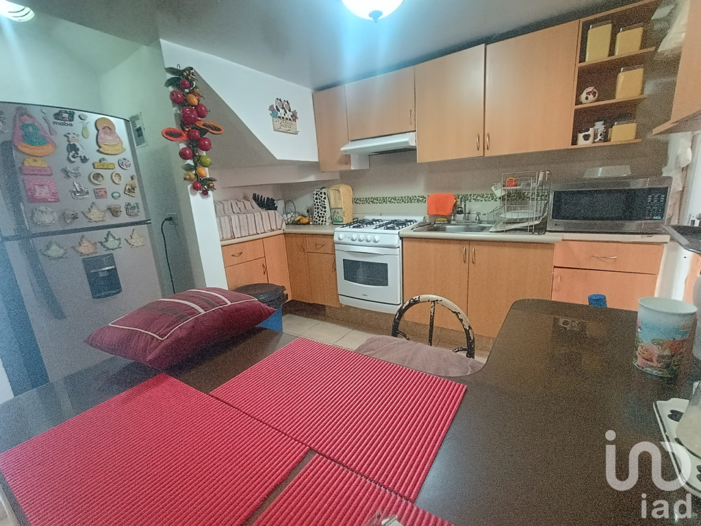 Casa en Priv. de Tzumpantli 10, Fracc. Santuarios del Cerrito, Cp 76900, Corregidora, Quéretaro