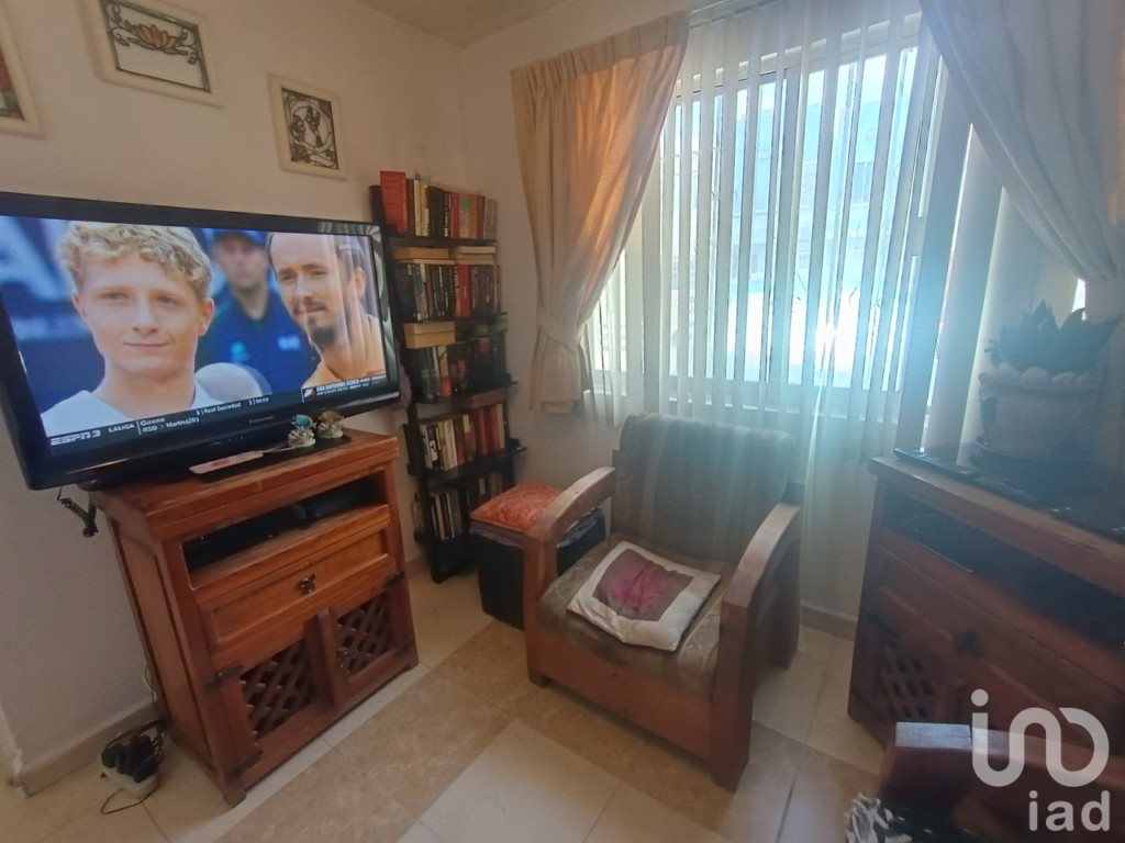 Casa en Priv. de Tzumpantli 10, Fracc. Santuarios del Cerrito, Cp 76900, Corregidora, Quéretaro