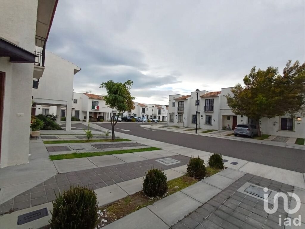 CASA EN VENTA LIMONCELLO. ZAKIA, QRO