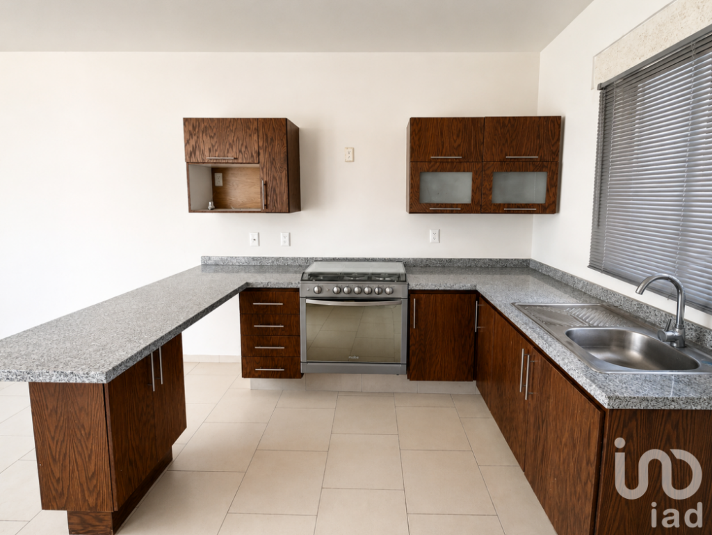 Casa en Monteverde 527, Residencial El Refugio, Cp 76146, Epigmenio González, Querétaro