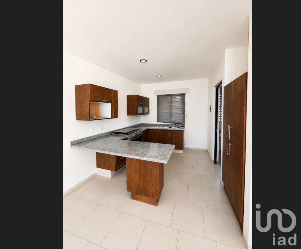 Casa en Monteverde 527, Residencial El Refugio, Cp 76146, Epigmenio González, Querétaro