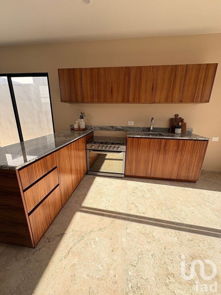 CASA EN PREVENTA EN CONKAL