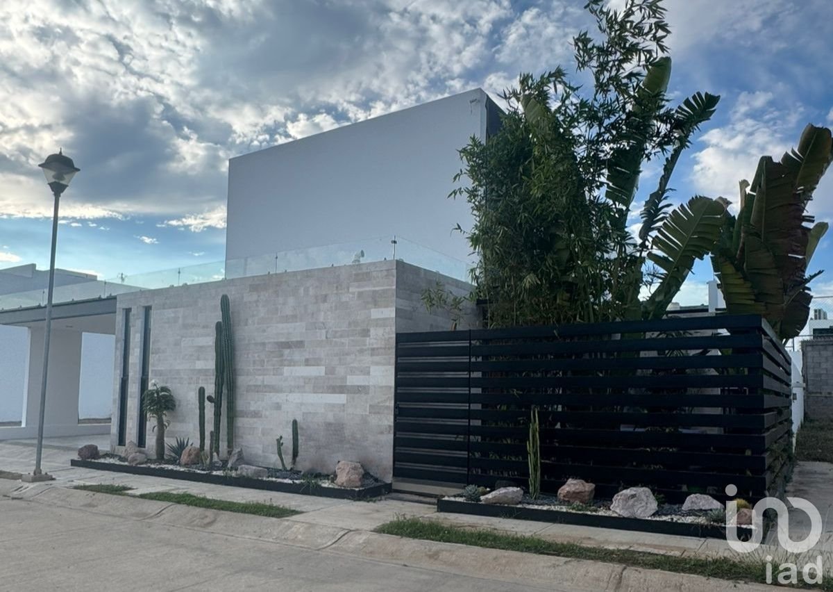 Casa en Venta en exclusivo residencial en Cerritos, Mazatlán, Sinaloa. Casa en Venta en exclusivo residencial en Cerritos, Mazatlán, Sinaloa.