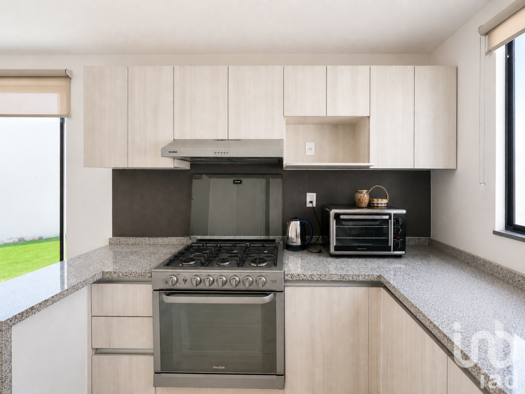 Casa en RENTA, Adara Lifestyle, El Marqués, Querétaro. Amueblada, 3 recámaras y terraza con asador