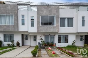 CASA EN VENTA EN LOS HEROES CHALCO CASA EN VENTA EN LOS HEROES CHALCO