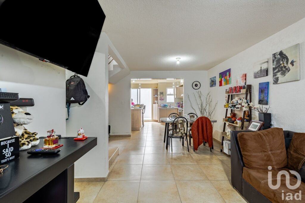 CASA EN VENTA EN LOS HEROES CHALCO