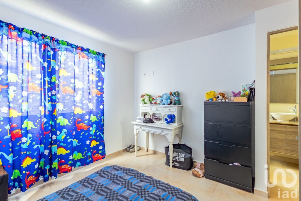 CASA EN VENTA EN LOS HEROES CHALCO