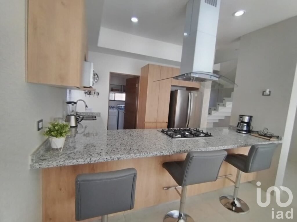 Casa en cerrrada con amenidades cerca de periferico de Torreón