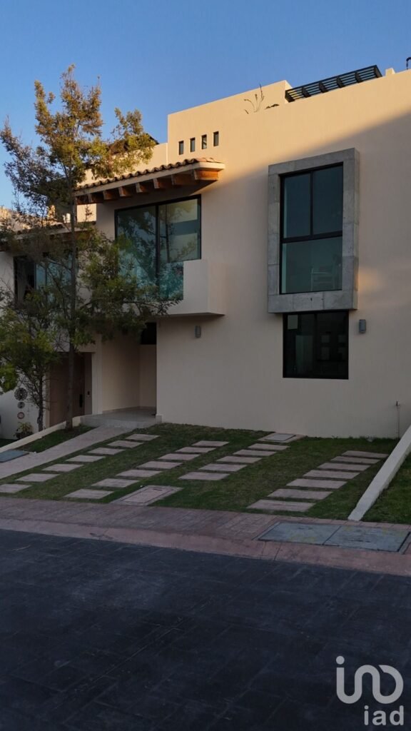 QUERETARO, ZIBATA, CASA EN VENTA