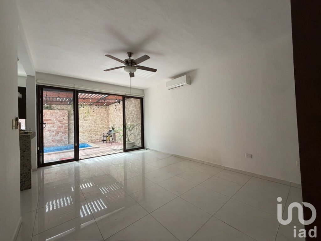 Renta Casa Residencial Aqua 3 recámaras, alberca