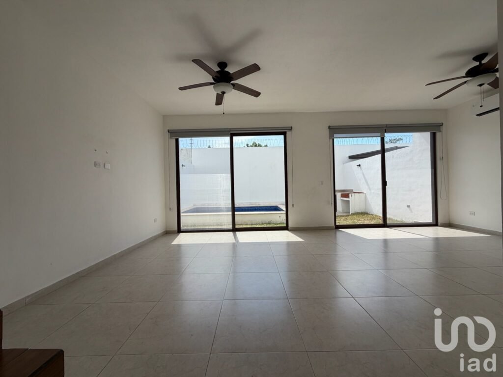 Casa en Renta Aqua, 3 recámaras, alberca