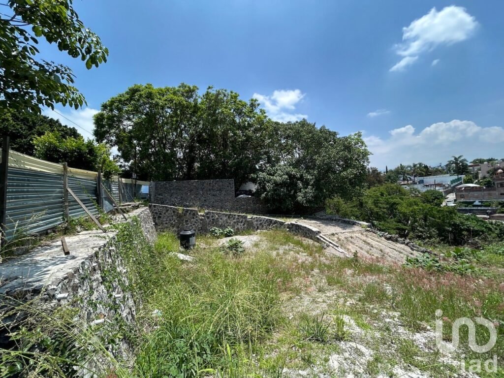 Terreno en venta para desarrollo en Cuernavaca